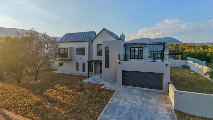 5 Bedroom Property for Sale in Leloko Lifestyle Estate North West